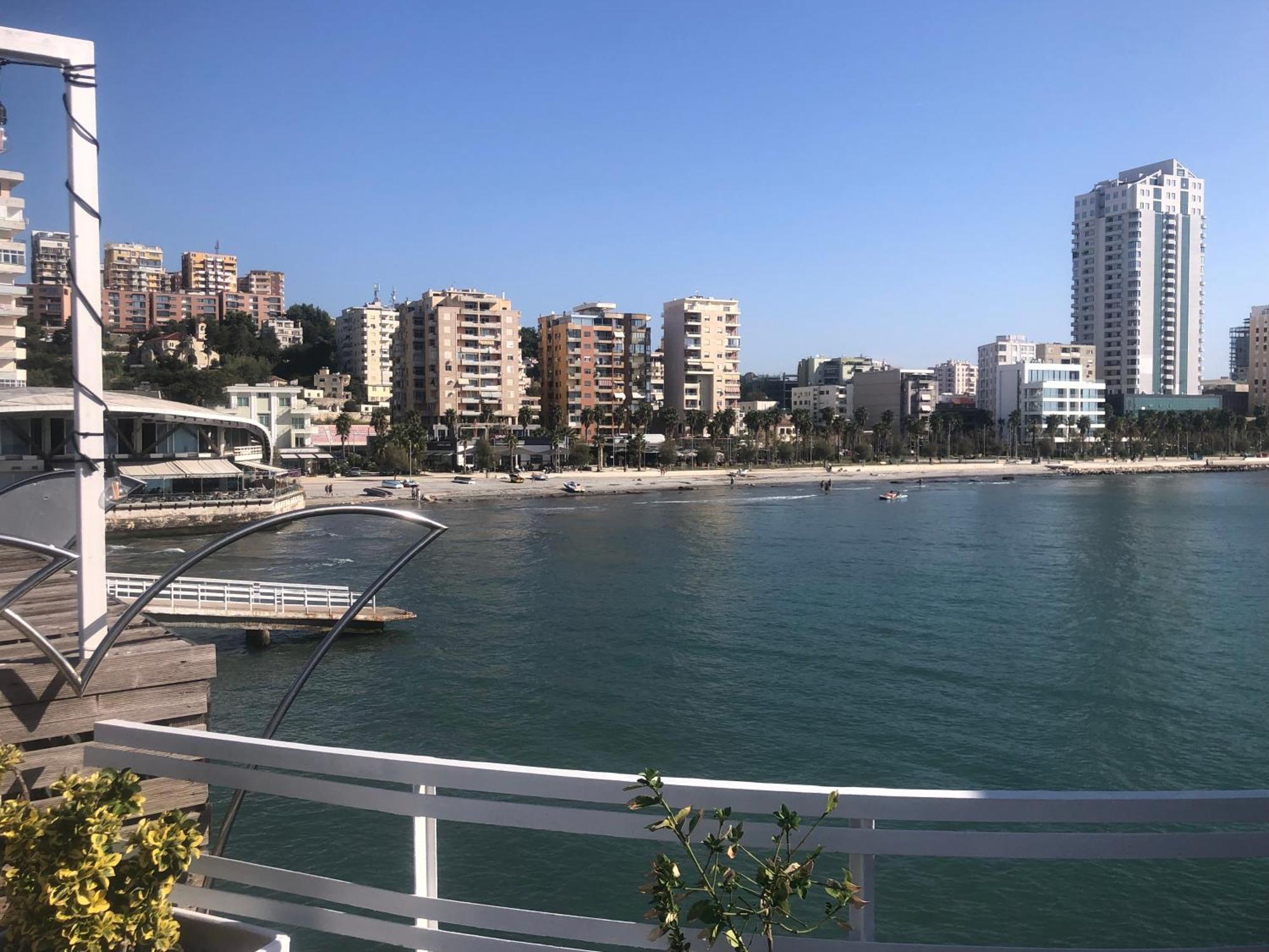 Vollga Four Seasons Apartment Durrës Exterior foto